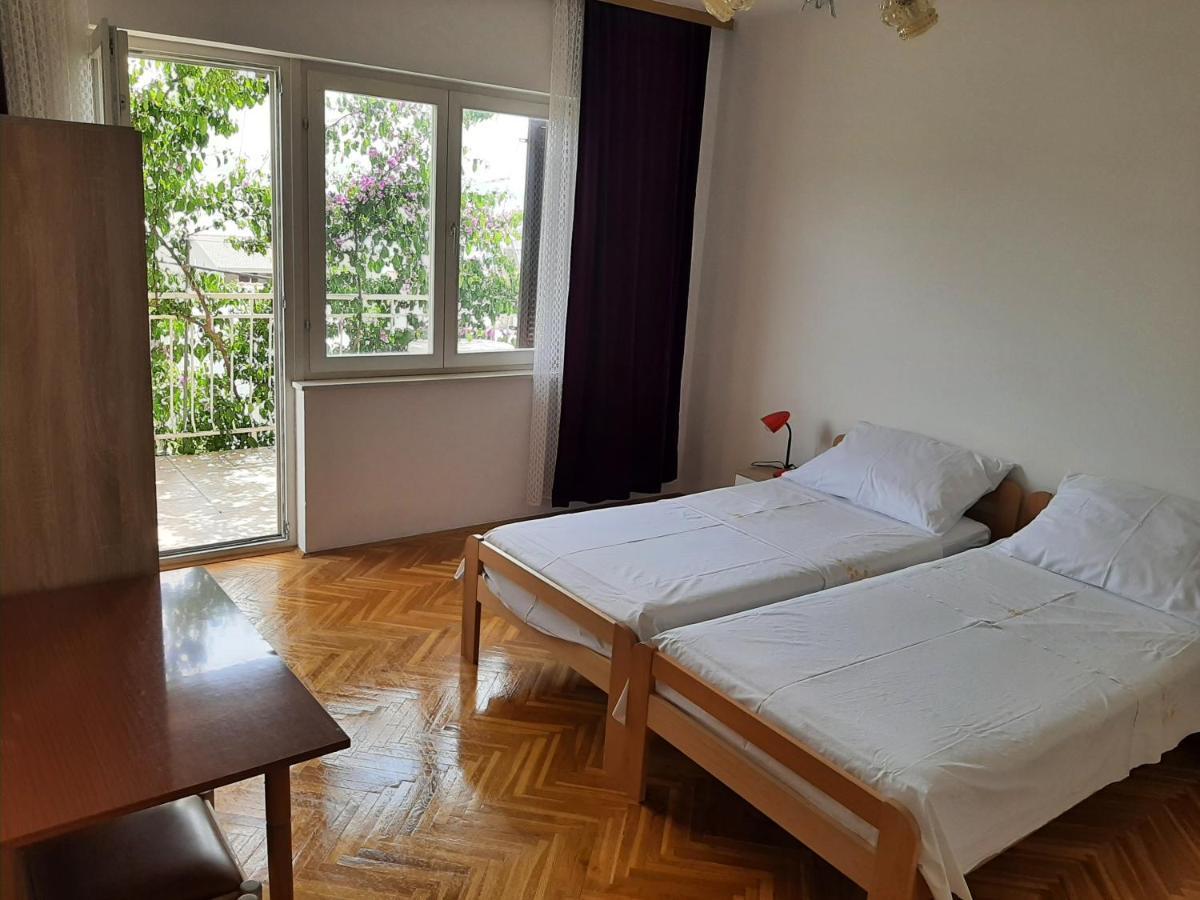 Apartments Tina Omiš Eksteriør billede