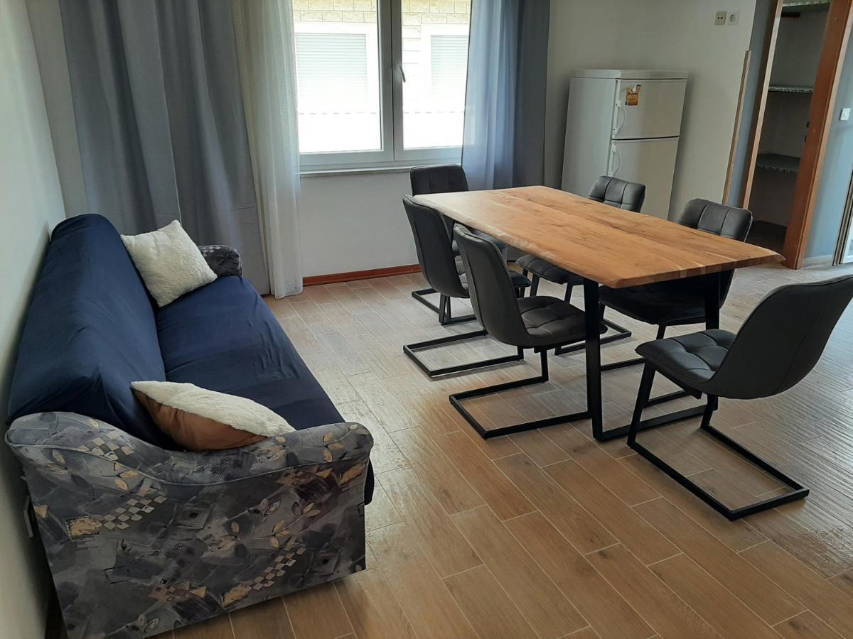 Apartments Tina Omiš Eksteriør billede
