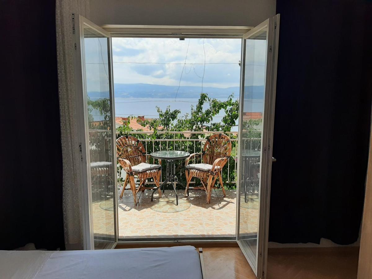 Apartments Tina Omiš Eksteriør billede