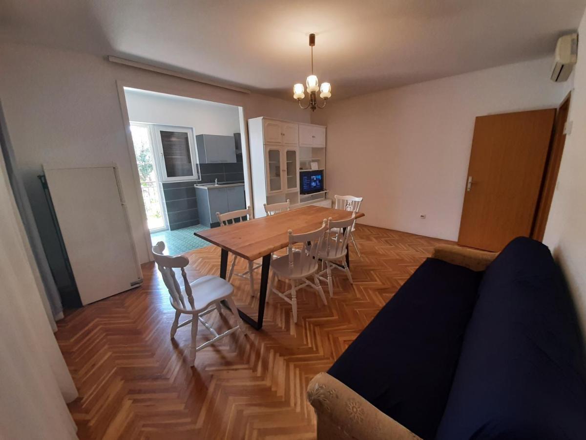 Apartments Tina Omiš Eksteriør billede