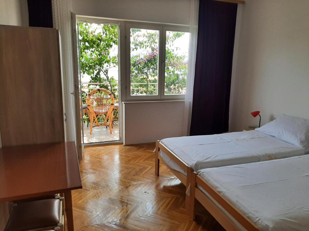 Apartments Tina Omiš Eksteriør billede